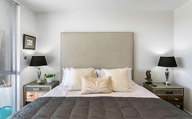 Perfection, Style, 2Br, 2Ba, 2 Free Carpark 400M To Eden Park
